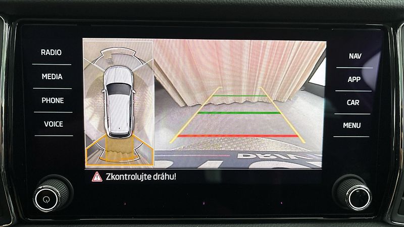 Škoda Kodiaq 2.0 TDI DSG 4x4 L&K - fotka 12 z 32