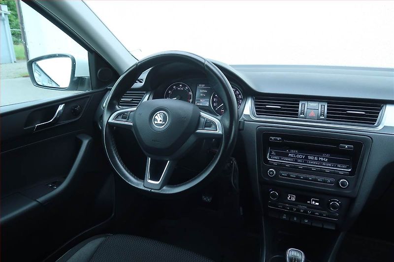 Škoda Rapid (2014) Spaceback 1.2 TSI, Serv.kniha - fotka 7 z 21