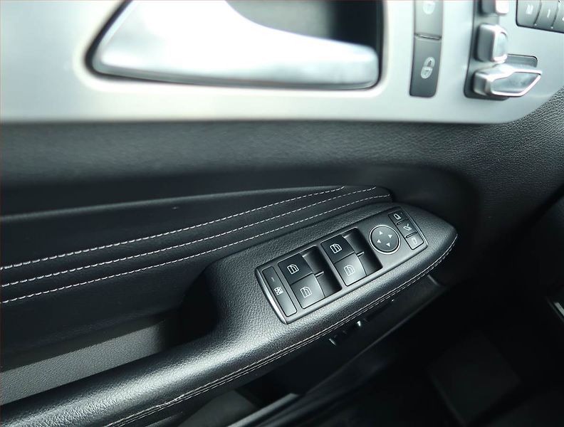 Mercedes-Benz GLE (2018) 350 d 4MATIC - fotka 17 z 17
