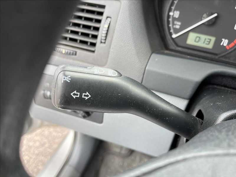 Škoda Fabia 1,4 MPi ALU STK 5/2028 - fotka 18 z 25