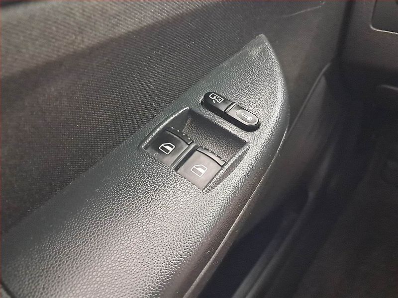 Škoda Fabia (2008) 1.2 12V, po STK, Tažné - fotka 14 z 14