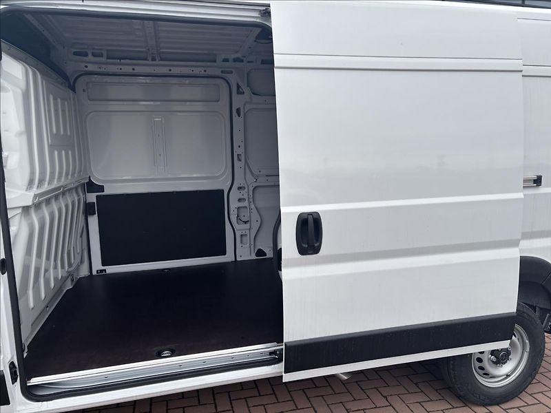Toyota ProAce 2,2   Active Multimedia 270° - fotka 4 z 10