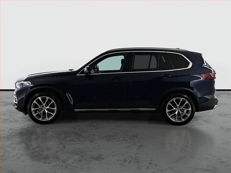 BMW X5 (2021) xDrive30d - fotka 3 z 31