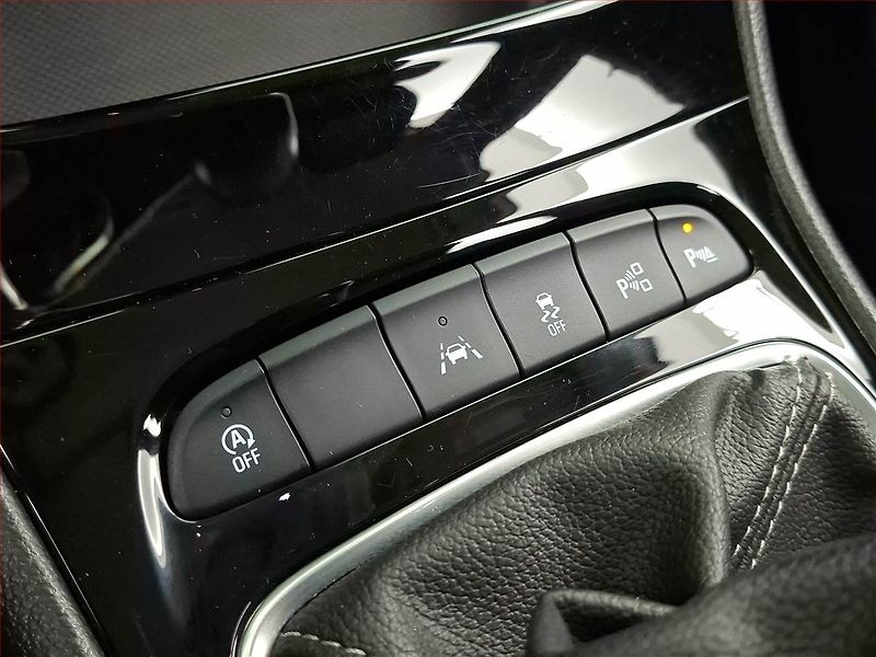 Opel Astra (2021) 1.2 Turbo, Kůže, Navi - fotka 17 z 20