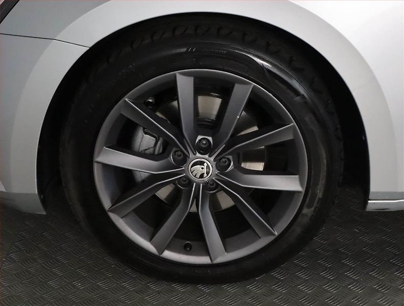 Škoda Superb (2019) Ambition Plus 2.0 TDI, Automat - fotka 15 z 19