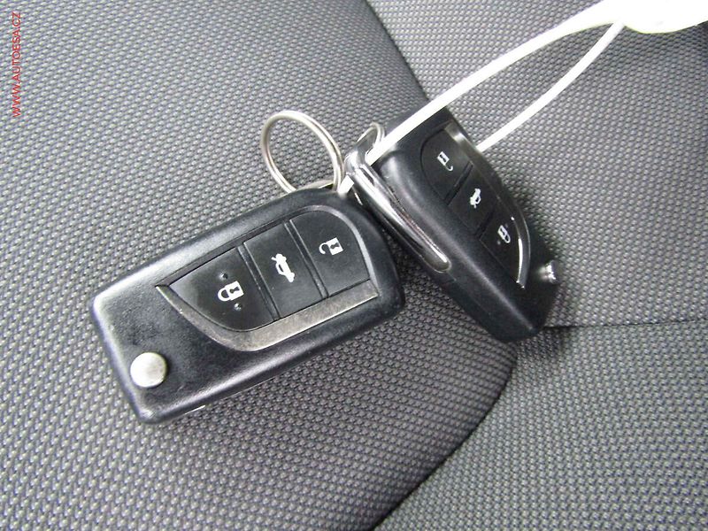 Toyota Corolla (2020) 1.6 VVT-i, ČR, Comfort, AT - fotka 19 z 19
