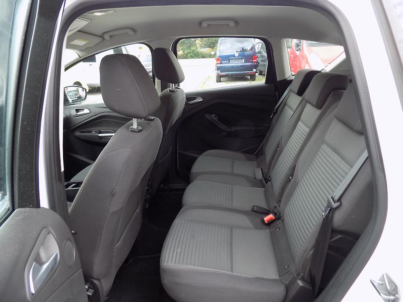 Ford C-MAX 2,0 TDCI 110 KW TITANIUM NAVI - fotka 20 z 39