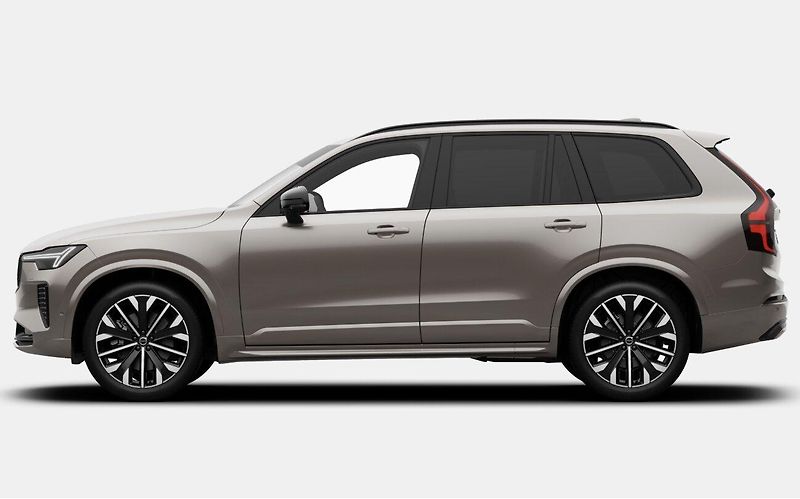 Volvo XC90 (2026) B5 AWD ULTRA DARK - fotka 2 z 16