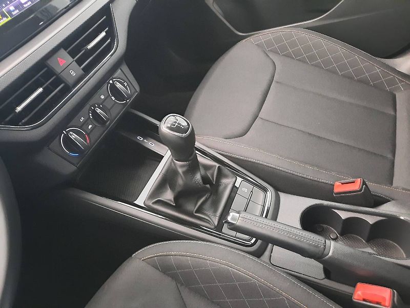 Škoda Kamiq (2021) Ambition 1.0 TSI (70kW/95k) - fotka 13 z 25