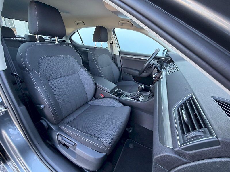 Škoda Superb (2022) 2.0 TDI 147kW 4x4 DSG Style - fotka 30 z 35