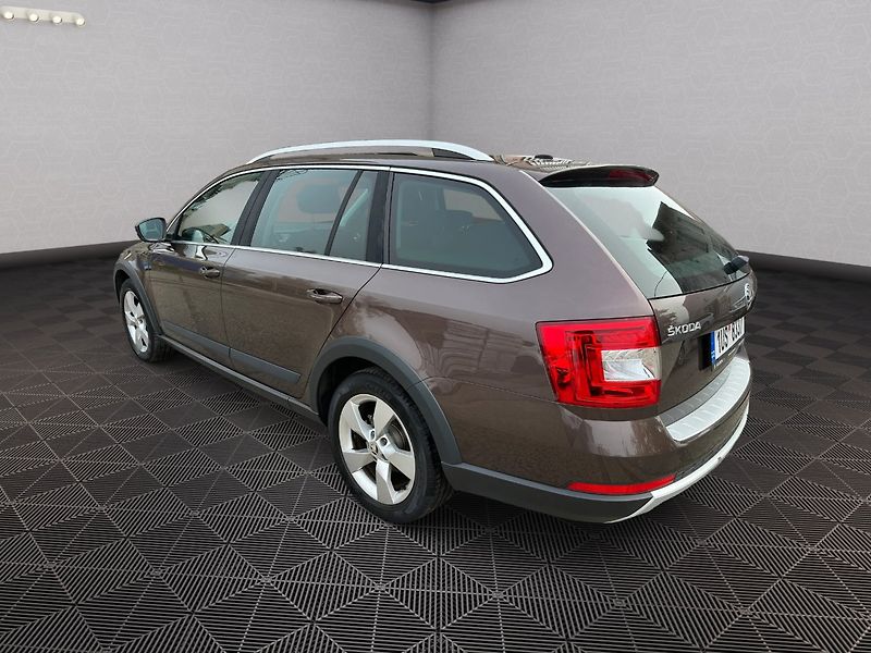 Škoda Octavia (2015) Scout 2.0Tdi 135Kw DSG - fotka 5 z 31