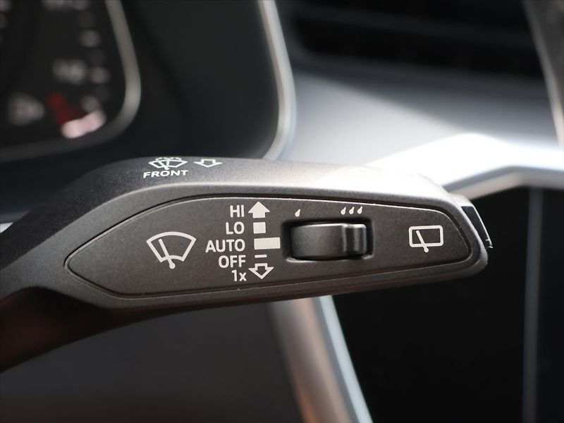Audi A6 2.0 40TDI 150kW Aut. Sport - fotka 21 z 39