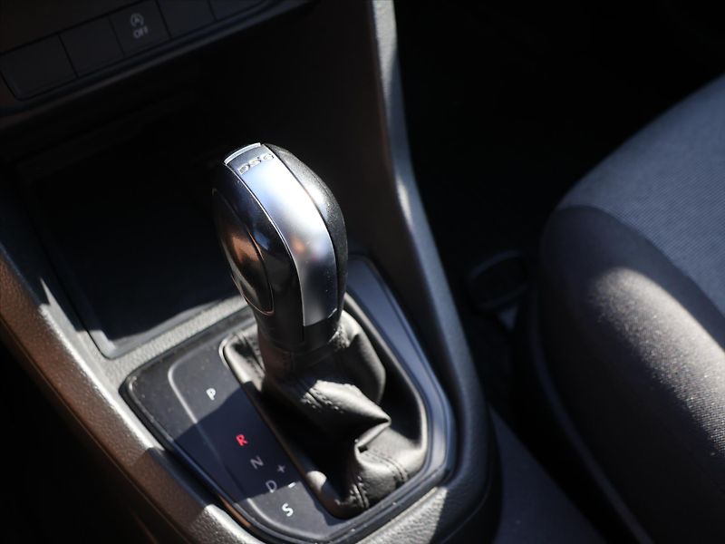 Volkswagen Caddy 2,0 TDI 75kW DSG Maxi Navi - fotka 22 z 31