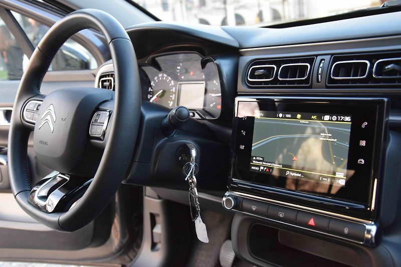 Citroën C3 (2023) 1.2 PureTech 81kWS&S Shine - fotka 19 z 26