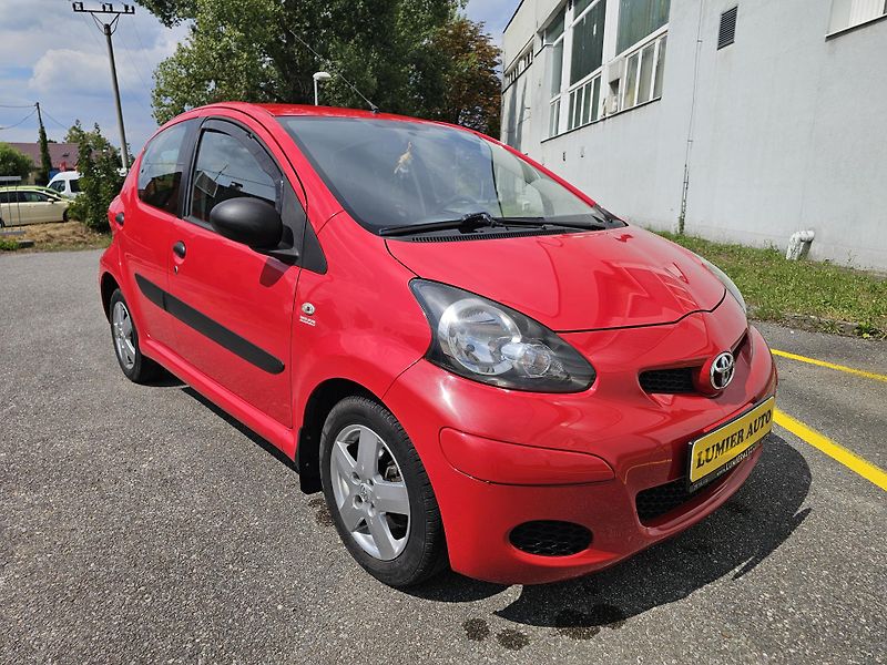 Toyota Aygo (2011) 1.0i KLIMA - fotka 7 z 17