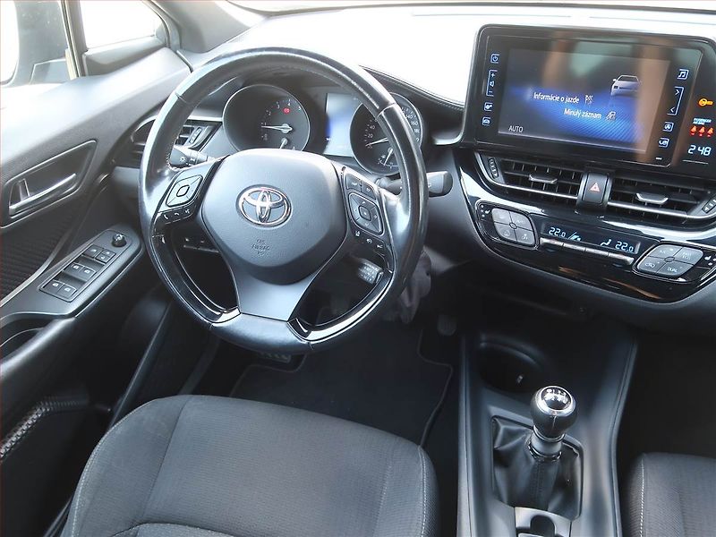 Toyota C-HR (2017) 1.2 Turbo, Serv.kniha - fotka 7 z 17