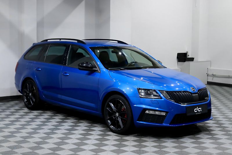 Škoda Octavia 3 FL Combi 2.0 TSI 169 kW RS - fotka 2 z 39