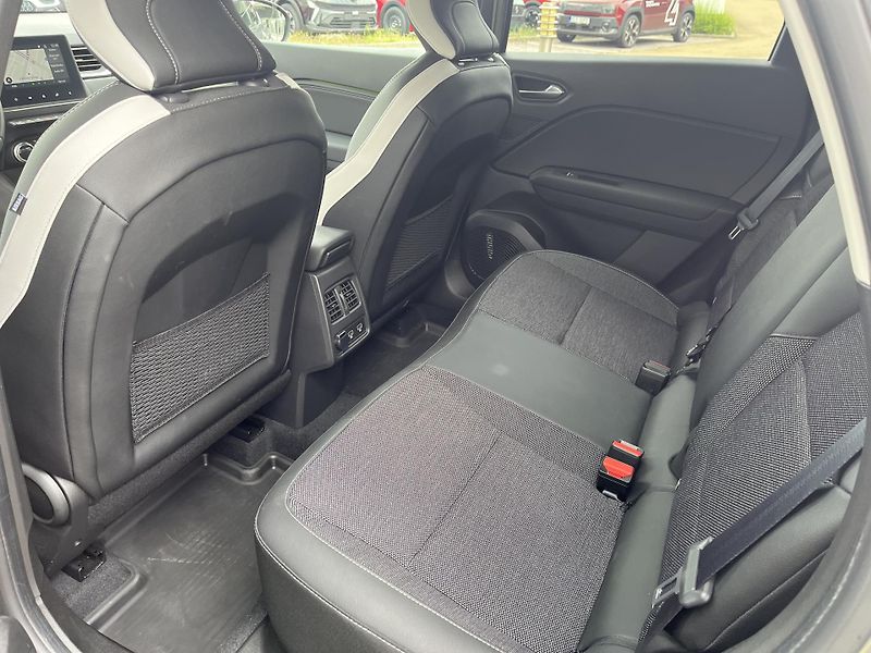 Renault Captur (2023) techno TCe 90 - fotka 9 z 10