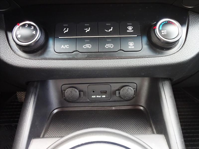 Kia Sportage 1,6GDi  Active Plus - fotka 35 z 46