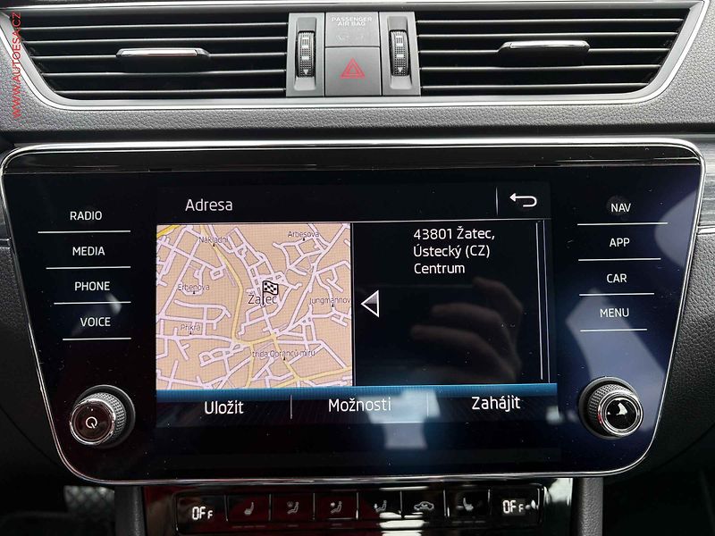 Škoda Superb (2019) 2.0 TSi, Style, DSG, kůže - fotka 11 z 18
