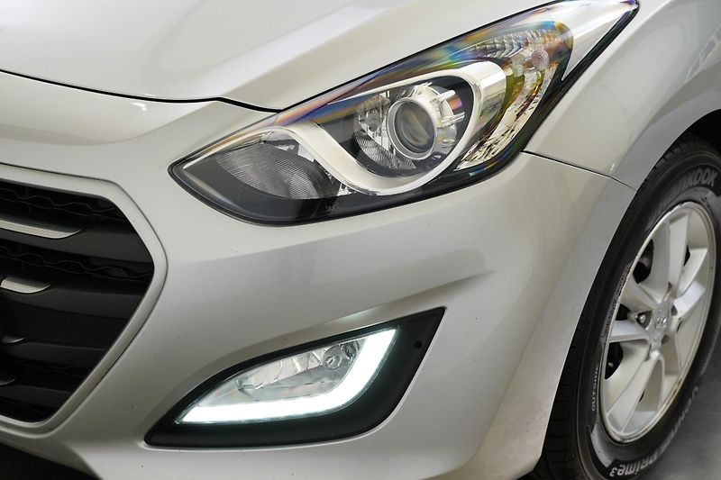 Hyundai i30 - fotka 8 z 25