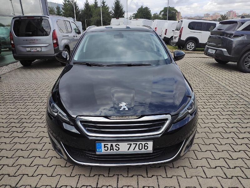Peugeot 308 (2016) SW ALLURE 1.6 HDI AUT6 zimáky - fotka 9 z 27