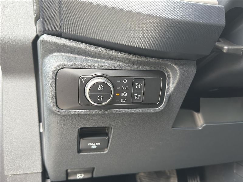 Ford Bronco 2,7 V6 AUT OUTER BANKS ČR - fotka 24 z 36