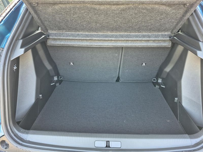 Peugeot 2008 (2026) BUSINESS TURBO 100 S&S MAN6  - fotka 13 z 23