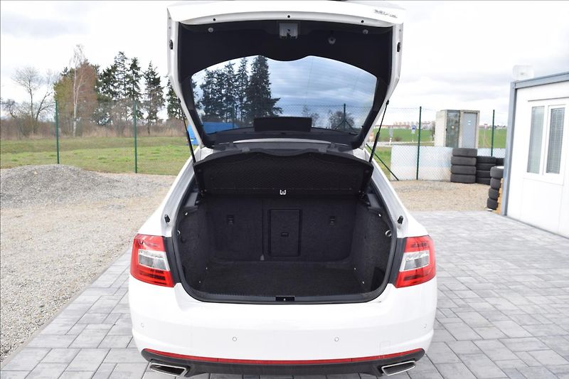 Škoda Octavia 2,0 TDI 135KW RS PO ROZVODECH - fotka 25 z 50