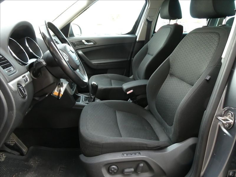 Škoda Yeti 1,8 TSI 118 kW Experience 4x4 - fotka 16 z 49