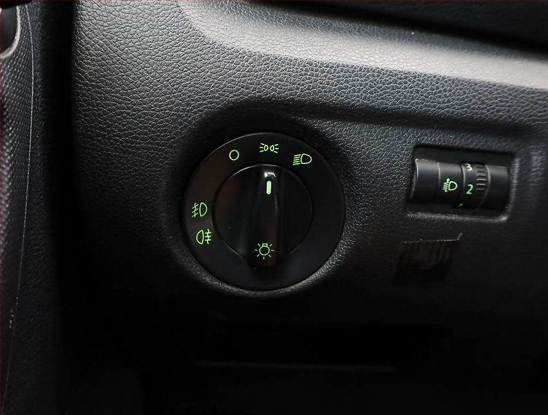Škoda Fabia (2013) Ambition 1.2 TSI - fotka 12 z 15