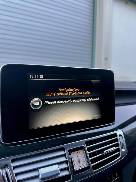 Mercedes-Benz CLS (2016) 350D 3.0 V6 190KW AMGLINE C218 - fotka 30 z 33