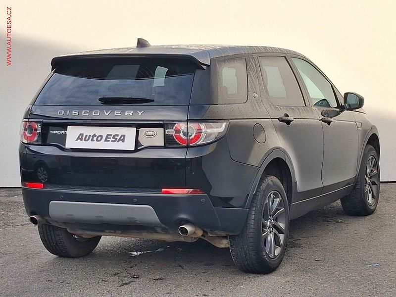 Land Rover Discovery Sport (2017) 2.0 TD4 4x4, AT, kůže, panor - fotka 4 z 17
