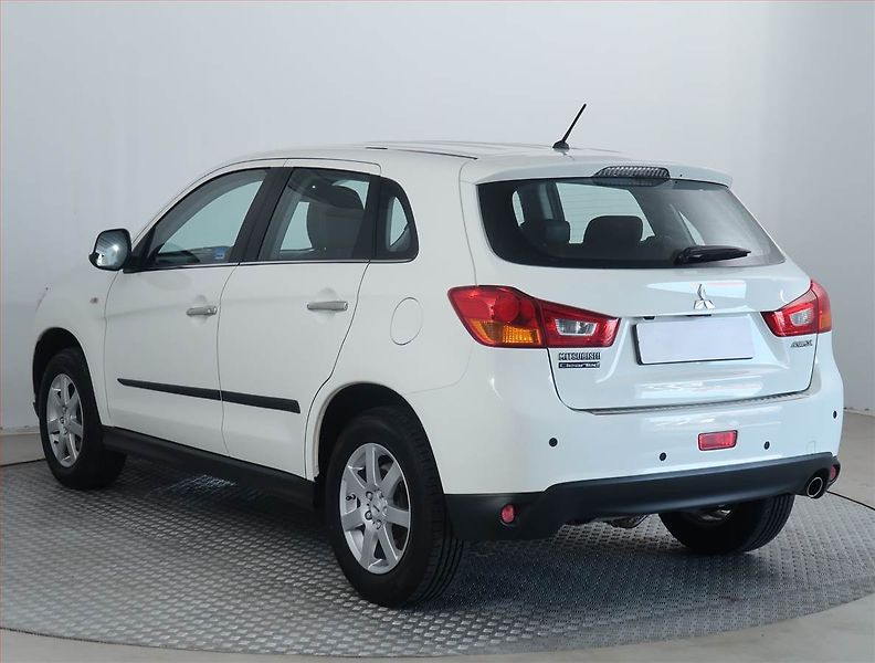 Mitsubishi ASX (2014) Invite 1.6 MIVEC, Serv.kniha - fotka 4 z 17