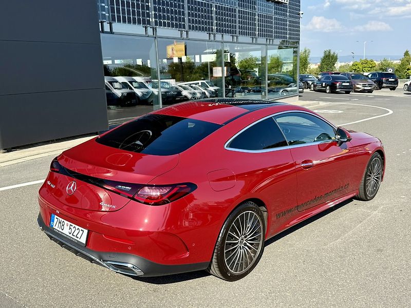 Mercedes-Benz CLE 300 4MATIC kupé Linie AMG - fotka 46 z 46