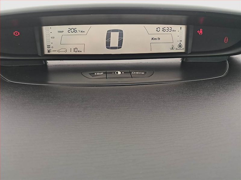 Citroën C4 (2006) 1.4 16V, po STK, dobrý stav - fotka 11 z 17