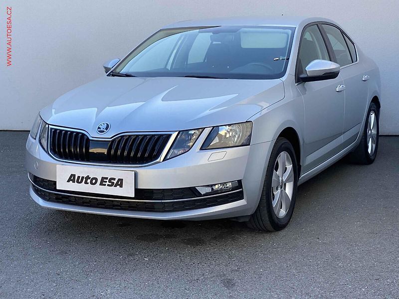 Škoda Octavia (2019) 2.0 TSi, Style, DSG, TZ - fotka 3 z 17