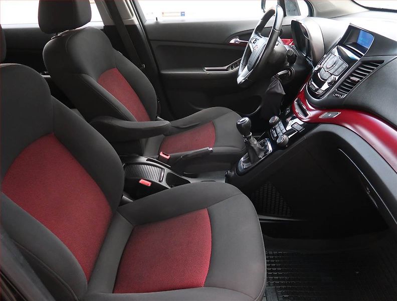 Chevrolet Orlando (2012) 1.8i, 7 míst, ČR,1.maj - fotka 9 z 21