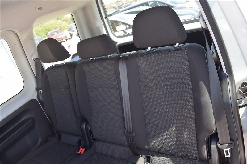 Volkswagen Caddy 2,0 TDI 75KW ODPOČET 2XPNEU - fotka 17 z 50