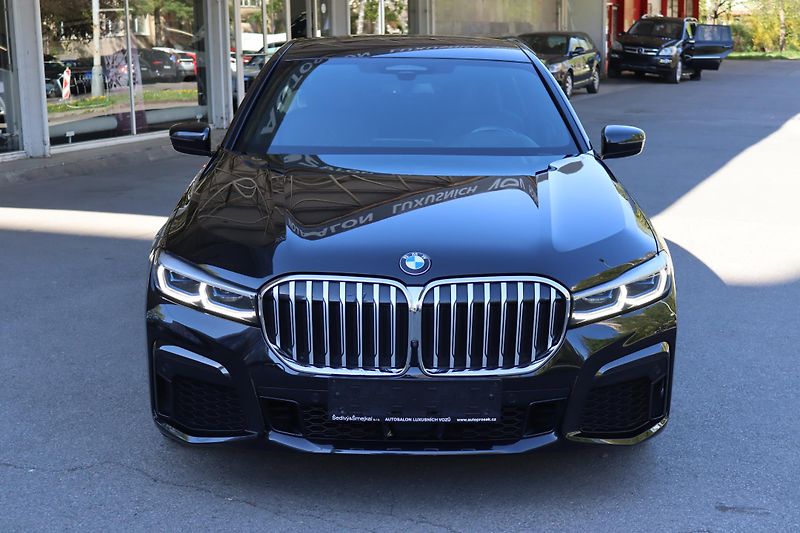 BMW Řada 7 730D XDRIVE M-PAKET G11 210kW - fotka 2 z 46