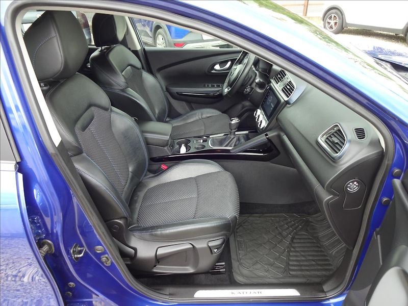 Renault Kadjar 1.3TCe 103kW LIMITED DELUXE - fotka 29 z 56