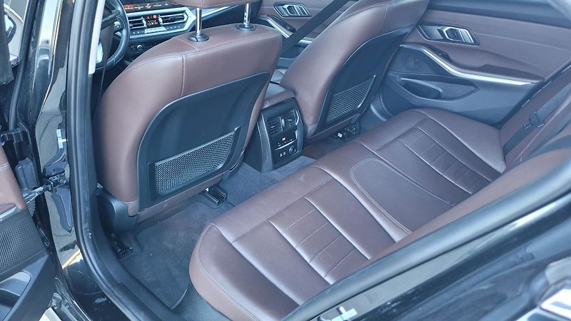 BMW Řada 3 320D XDRIVE  - fotka 14 z 23