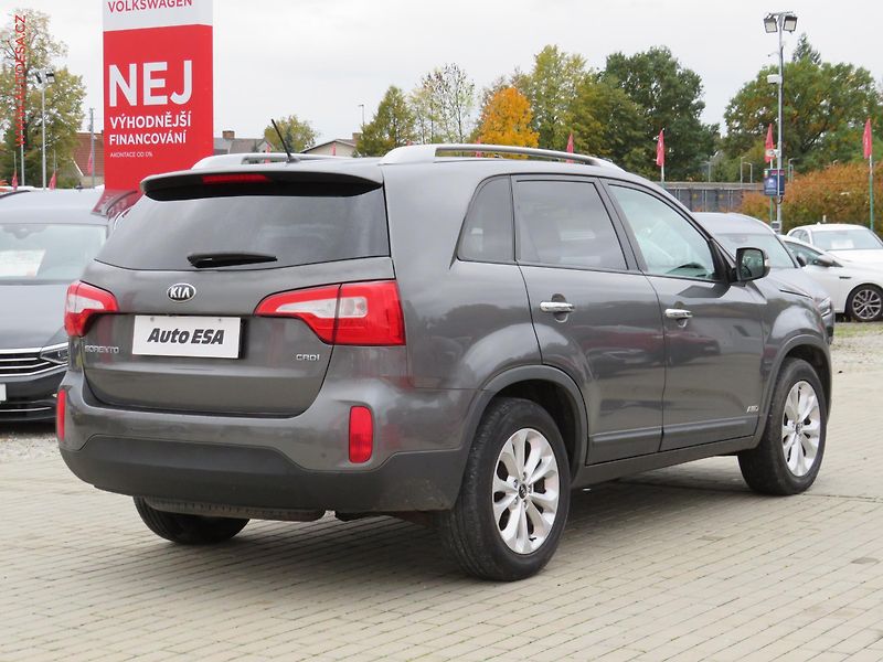 Kia Sorento (2015) 2.2CRDi, 2.maj,ČR, AT - fotka 4 z 29
