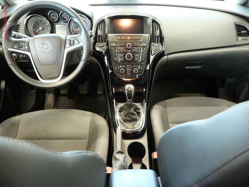 Opel Astra (2016) 1.6TDCI, ČR, autoAC, temp - fotka 9 z 22