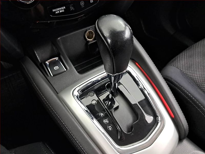 Nissan Qashqai (2015) 1.2 DIG-T, Automat, ČR,1.maj - fotka 13 z 28