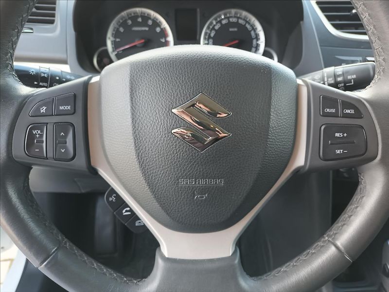 Suzuki Swift 1,2 REZERVACE - fotka 14 z 39