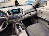 Mitsubishi L200 (2008) 2.5DI-D 100kW 4x4 HARDTOP/AUT - náhled 15