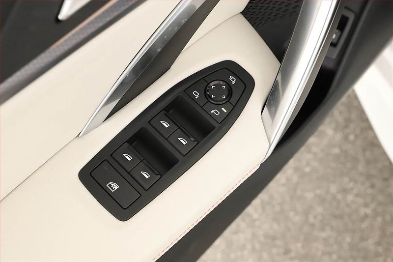 BMW X2 (2025) sDrive20i - fotka 24 z 25