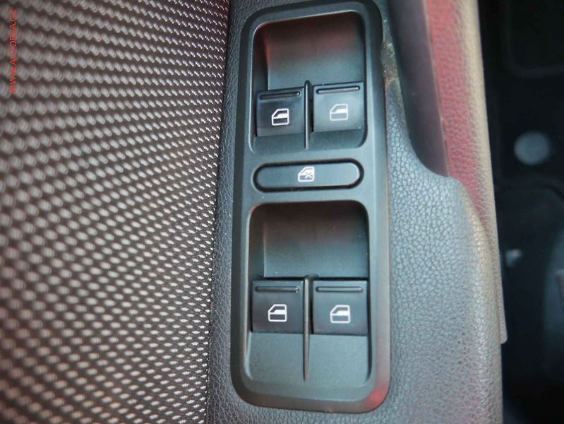 Škoda Yeti (2012) 1.4TSi, Ambition, TZ, panor - fotka 12 z 14