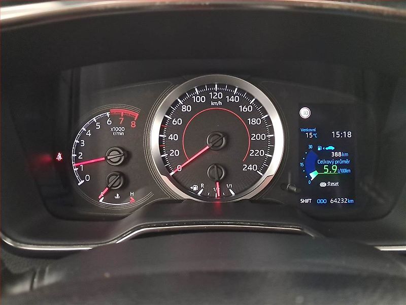 Toyota Corolla (2019) 1.2 Turbo, ČR,1.maj - fotka 11 z 17
